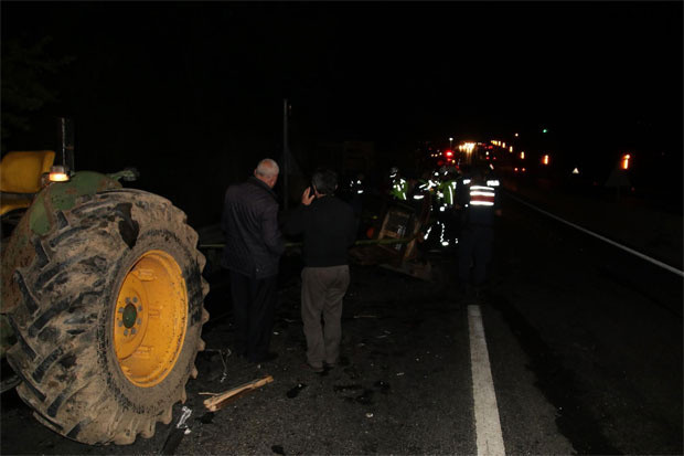 Bolu Dağı'nda feci kaza: 1 ölü 13 yaralı - Resim: 0