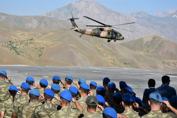 Hakkari'de şehit asker için tören düzenlendi - Resim: 0