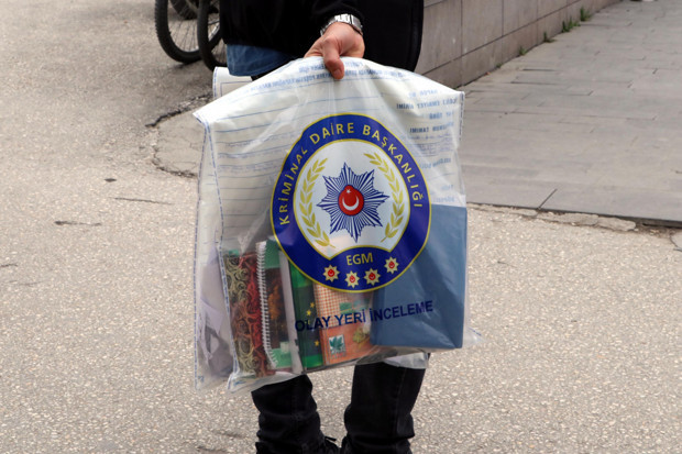 Eskişehir'de 'Büyü bozuyorum' diye insanları dolandırdığı ortaya çıktı - Resim: 1