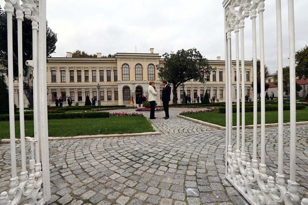 Angela Merkel'den Davutoğlu'na 'Atatürk' sorusu - Resim: 1