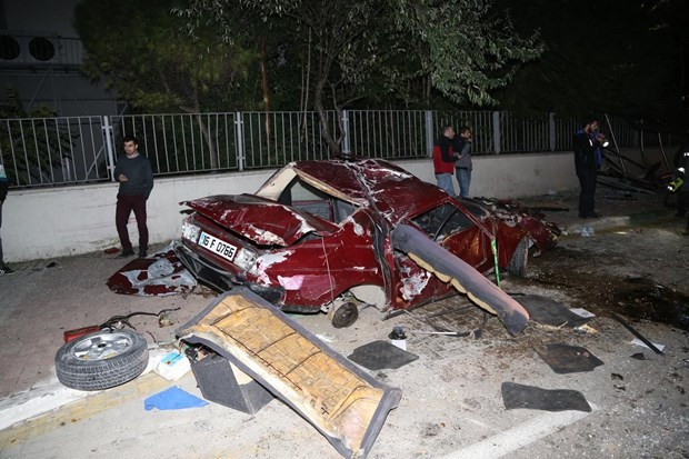 Bu otomobilden sağ çıktılar - Resim: 1