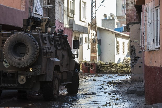 Diyarbakır'da operasyon devam ediyor - Resim: 1