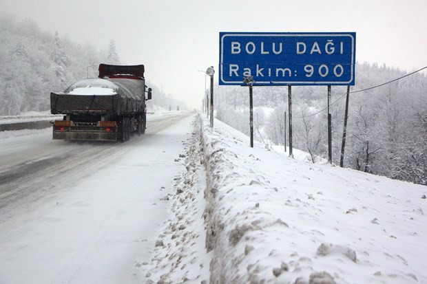 Bolu Dağı'ında yoğun kar yağışı - Resim: 3