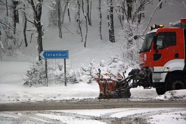 Bolu Dağı'ında yoğun kar yağışı - Resim: 4
