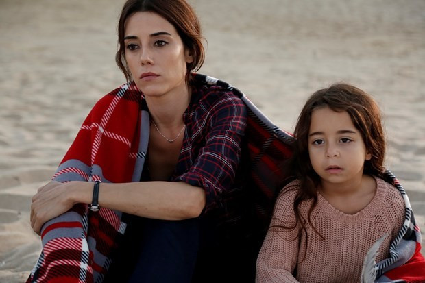 Oyunculuğu ile kendine hayran bırakıyor kimdir bu Beren Gökyıldız? - Resim: 4