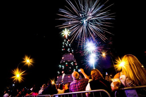 Brezilya'da dev yılbaşı ağacı herkes sokakta - Resim: 4