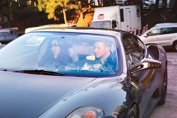 Ünlüler ve servet değerindeki otomobilleri - Resim: 1