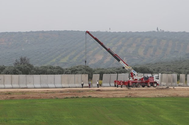 24 saat izliyorlar ilk kez görüntülendiler - Resim: 4