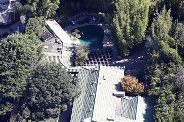 Brad Pitt’ten uzak kalmak istedi işte Jolie’nin kiraladığı ev! - Resim: 3