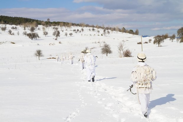 Karadeniz'de eksi 15 derecede büyük operasyon - Resim: 2