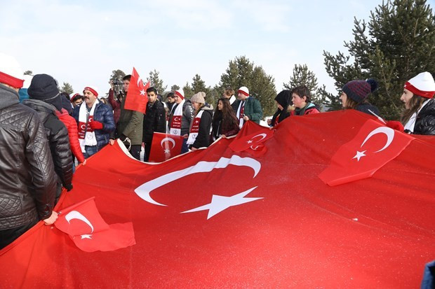 Şehitler için dev yürüyüş başladı - Resim: 4