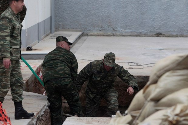 Selanik'te 2. Dünya Savaşı'ndan kalma bombalar bulundu - Resim: 1