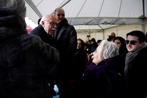 2. Abdülhamid'in torunu son yolculuğuna uğurlandı - Resim: 2