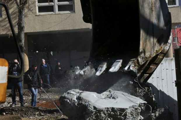 İki ülke arasında gerginliğe neden olmuştu o duvar yıkıldı - Resim: 4