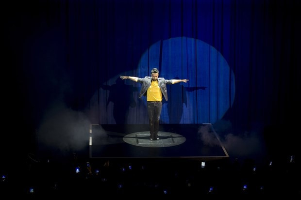 Tarkan Harbiye'yi salladı! Bakın konsere kimler geldi - Resim: 1