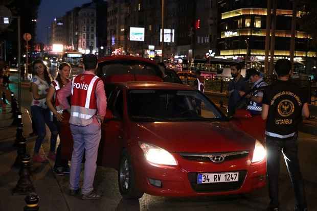 İstanbul'da böyle operasyon görülmedi 39 ilçede aynı anda... - Resim: 2
