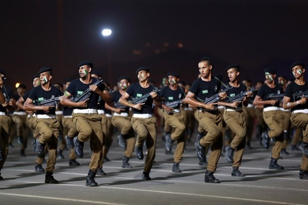 Suudi askerlerden hac öncesi gövde gösterisi - Resim: 1