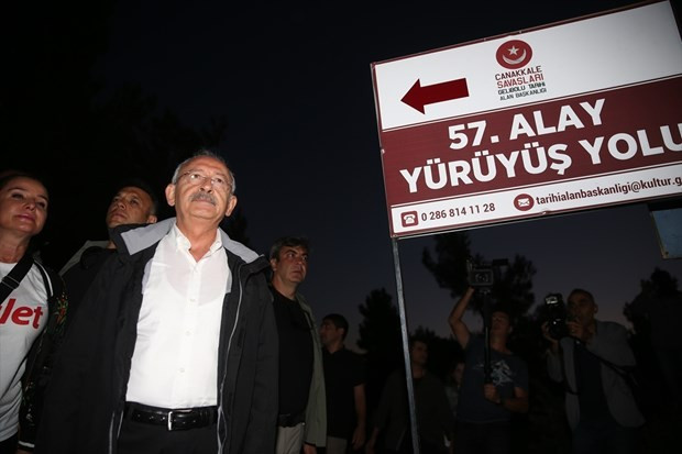 Saygı yürüyüşünde Kılıçdaroğlu'na "tayın" ikram edildi - Resim: 1