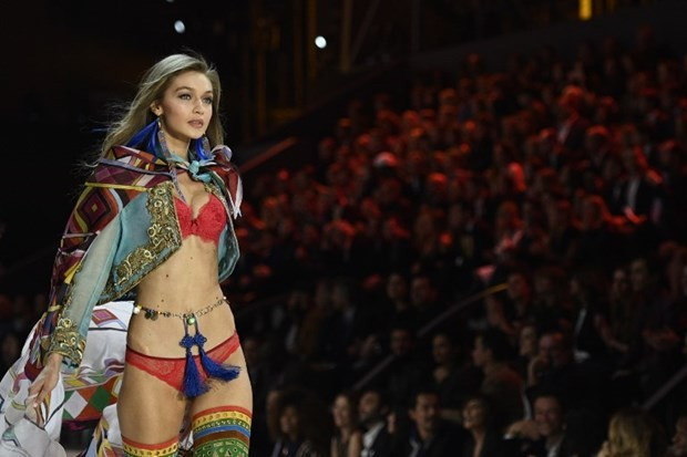 Victoria’s Secret defilesinde kriz - Resim: 3