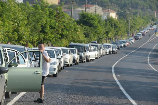 Bayram yolları felç etti - Resim: 1