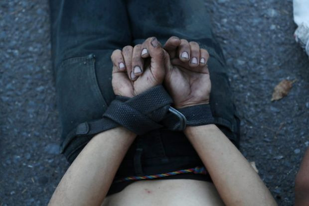 Venezuela'da yağma başladı! okullar tatil, devlet ile iş yerlerinde çalışma yok - Resim: 2