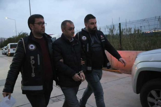 Adana merkezli 8 ilde FETÖ operasyonu - Resim: 0