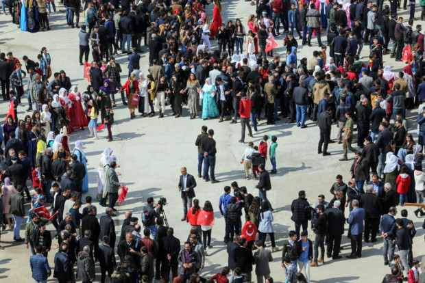 AK Partililer Şırnak'taki zaferi halaylarla kutluyor - Resim: 4