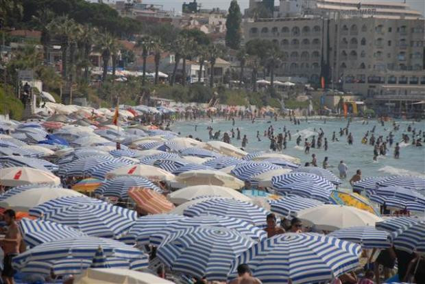 Bodrum,Marmaris ve Didim'de sahiller doldu taştı - Resim: 1