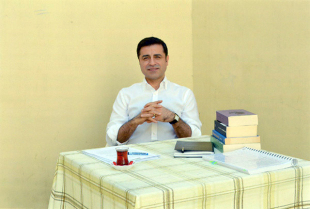 Selahattin Demirtaş'ın yerel seçim iddiası! : Tutuklu olmasaydım... - Resim: 0