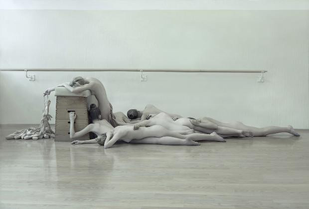 O anları çıplak bedenlerle anlattı - Resim: 2