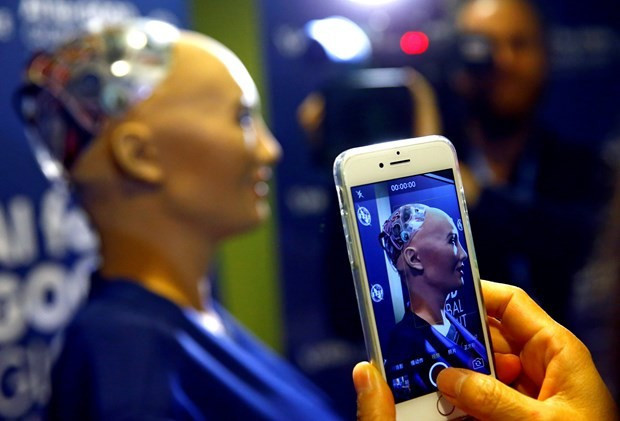 Robot demeye bin şahit lazım! - Resim: 2