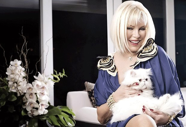 Hande Erçel'in hayvan sevgisi sosyal medyada paylaştı! - Resim: 3