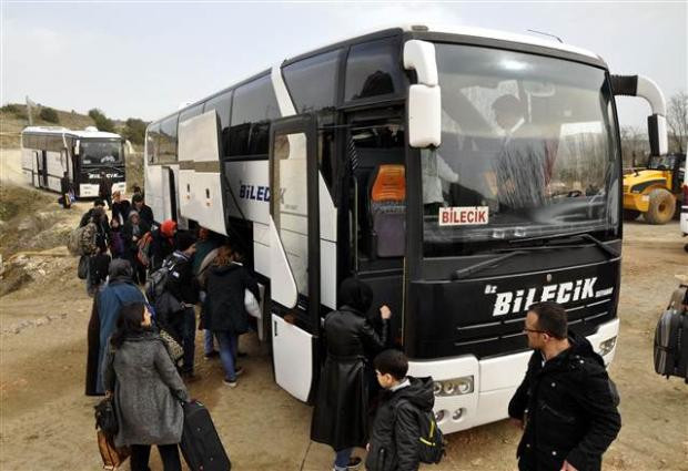 YHT yolcuları yola otobüsle devam etti - Resim: 4