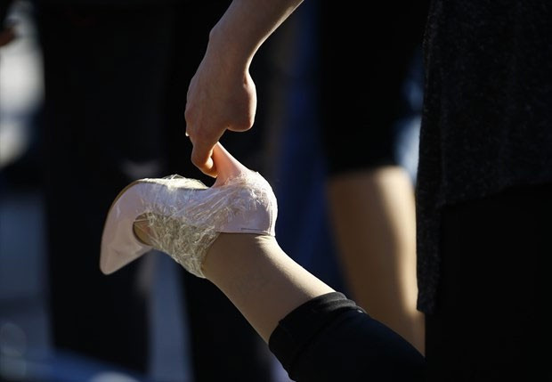 26 bin kadın 100 metreyi topuklularla koştular bakın neden - Resim: 2