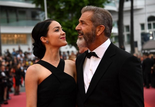 Mel Gibson çıtır sevgili yaptı işte olay olan güzel - Resim: 1