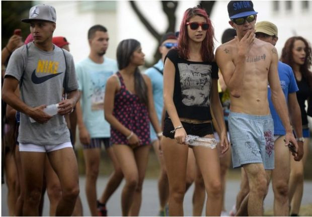 Çıplak eylemlere bir yenisi daha eklendi - Resim: 1