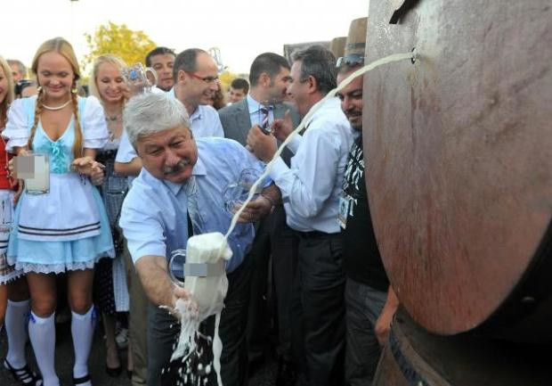 "Değerlerimizle çatışıyor" dediler... Bira festivali iptal edildi - Resim: 0