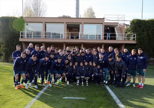 Fenerbahçe'nin genç oyuncularına sürpriz - Resim: 0