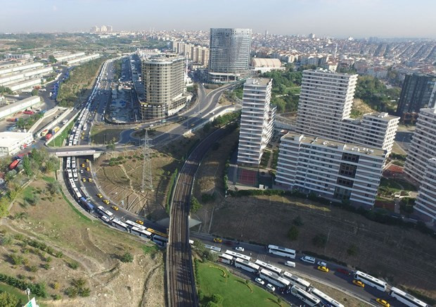 Bayram dönüşü trafiği çileden çıkardı - Resim: 1