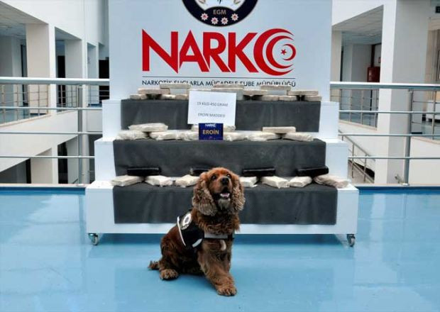 Adana'da şüphe üzerine durdurulan araçta ele geçirildi - Resim: 0