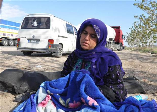 Kocasının cesedinin başından ayrılmadı - Resim: 2