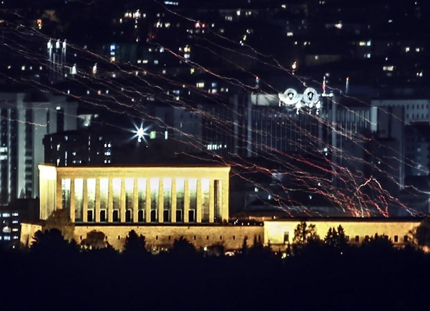 Anıtkabir'de 1915 fener uçuruldu - Resim: 1