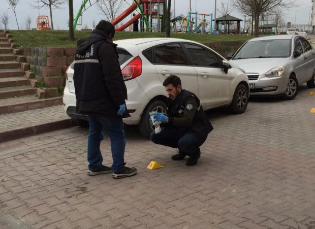 Sultangazi'de amca oğulları çatıştı! Yaralılar var - Resim: 0