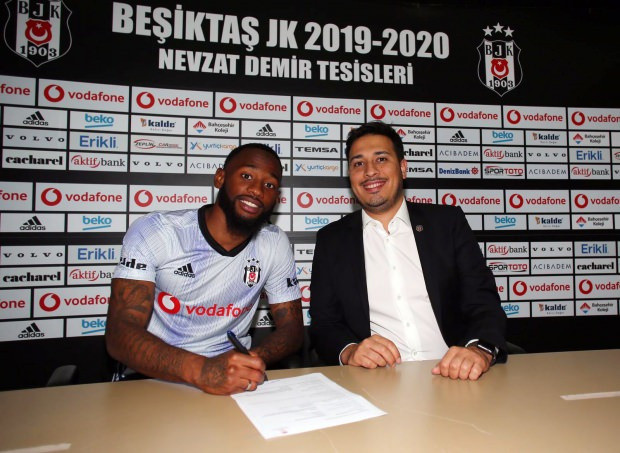 Beşiktaş N'Koudou transferini resmen açıkladı! İmzayı attı formayı giydi - Resim: 2