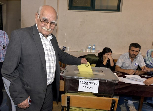 Türkiye sandık başında, işte yurttan seçim manzaraları - Resim: 2