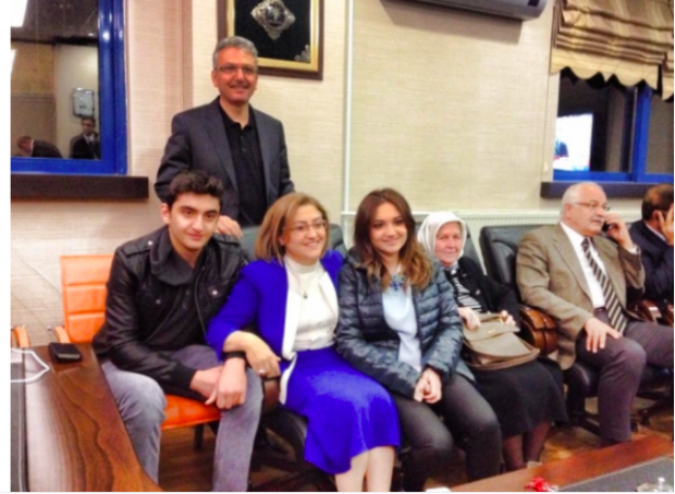 Fatma Şahin aslen nereli eşi İzzet Şahin ve çocukları kimdir? - Resim: 2