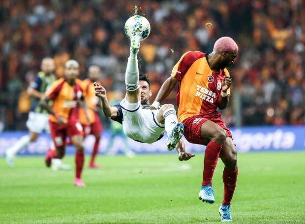 Galatasaray Fenerbahçe derbi maçı özeti - Resim: 1