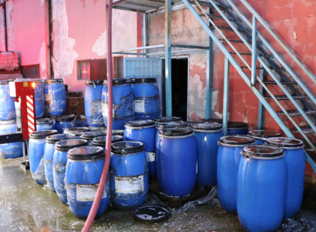 Tuzla'da korkutan yangında faciadan kılpayı dönüldü - Resim: 0