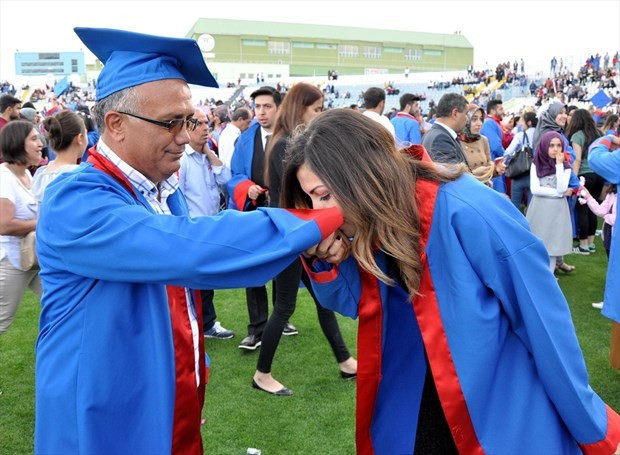 Babasıyla birlikte mezun oldu - Resim: 2