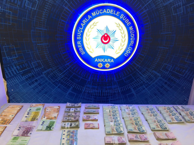 Milyon dolarlık bahis operasyonu gözaltına alınanlardan biri TV programcısı çıktı - Resim: 0